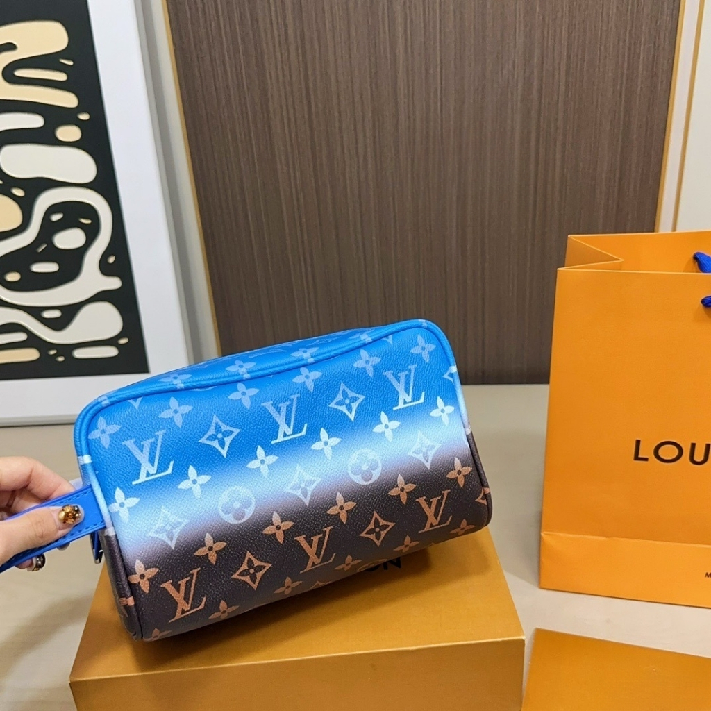 Louis Vuitton Locker Dopp Kit Monogram Pigment Blue 23cm M28228 - Image 7